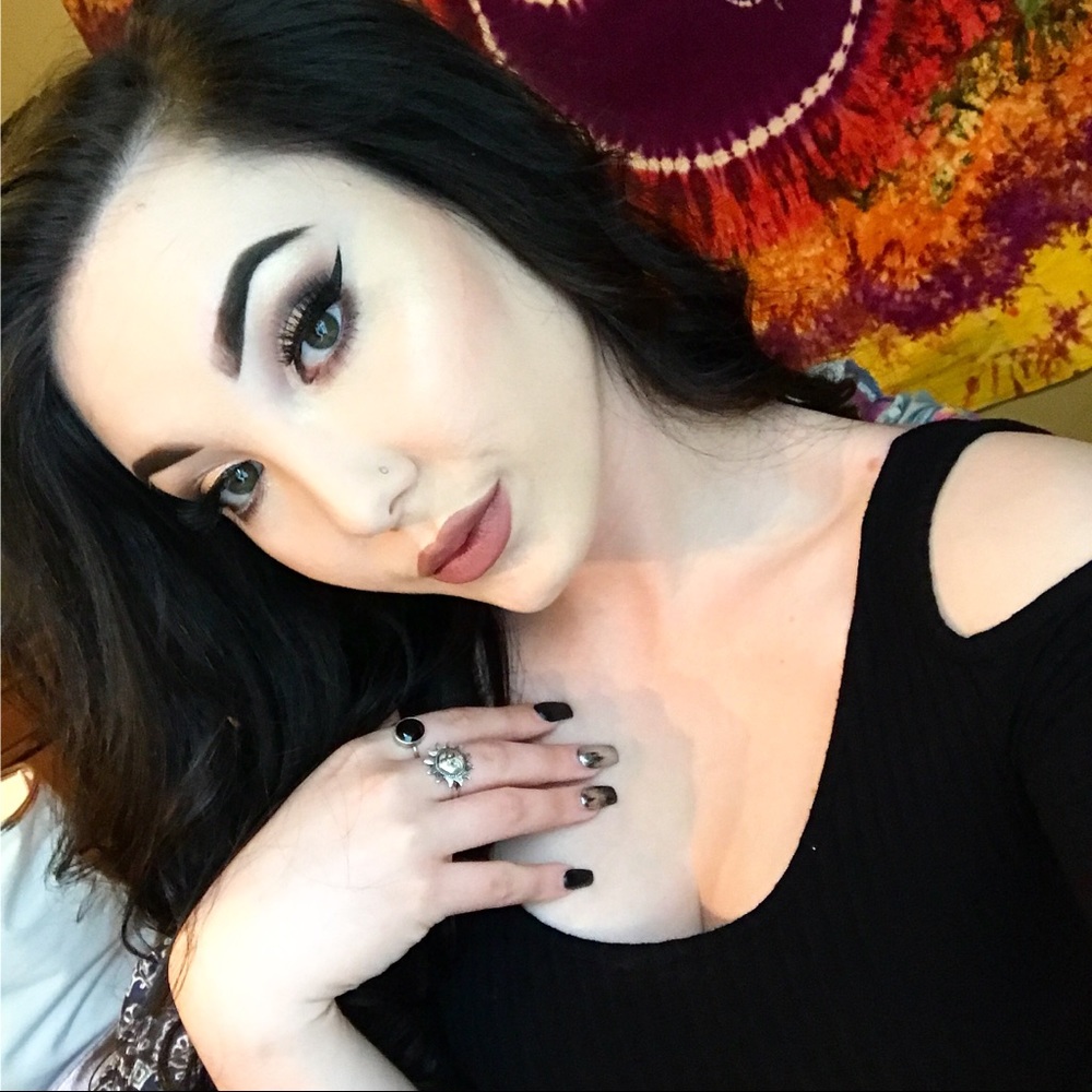Meet your Posher, Savannah